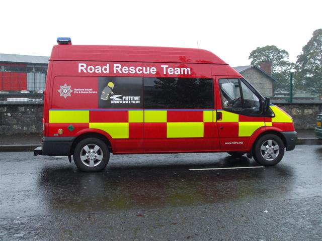 Road rescue team