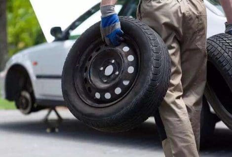 How could you replace the car tire with less time?
