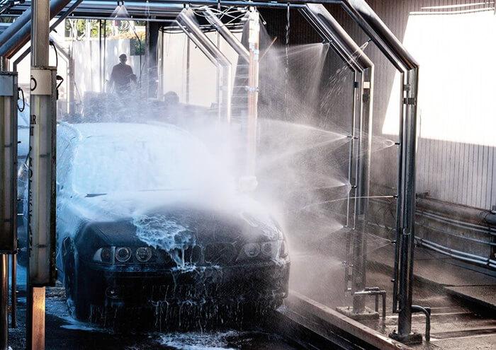 Who Should Use Touchless Car Washes?